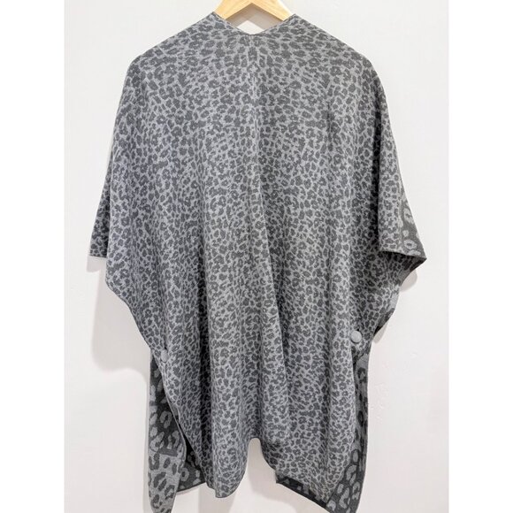 Chico’s Gray Leopard Print Open Front Vest Lightweight L Draped Kimono Topper - Picture 2 of 11